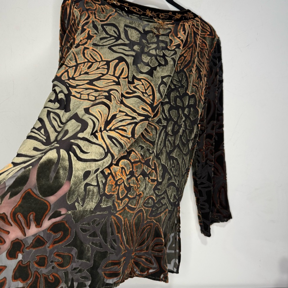 Chico’s Embroidered Velvet Burnout Tunic Top | Black Floral | Size 1 (M/8–10) - Picture 3 of 6